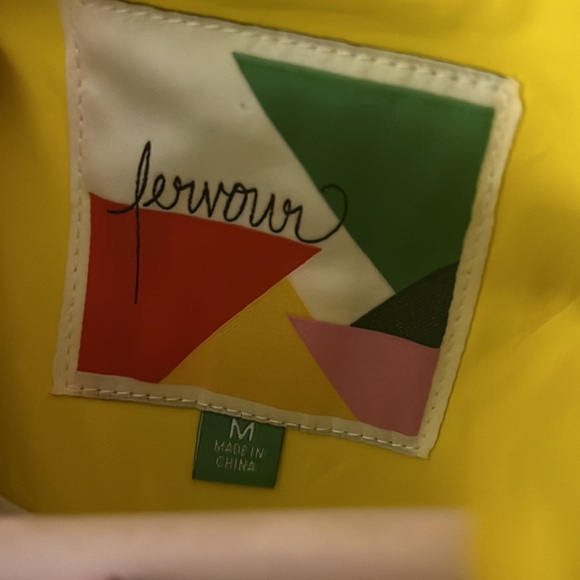 Cute yellow rain jacket - Picture 4 of 5